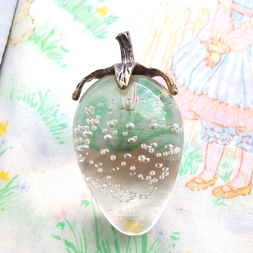 Vintage ART Glass Strawberry Paperweight Decoration